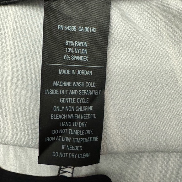 Nygard Luxe Slims | women’s pants | Large (14-16) - Picture 5 of 7